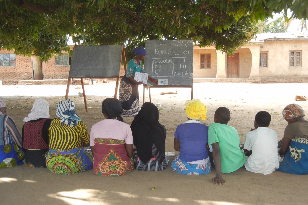 Unterricht im freien in afrika